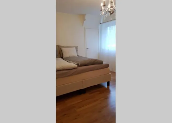 Flott Leilighet Pa 아파트